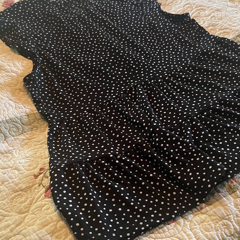 Monteau Los Angeles Black and White Polka Dot Women's Top - Picture 10 of 10